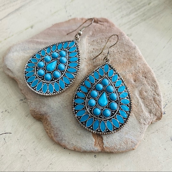 Lucky Brand Jewelry - Lucky Brand // Boho Turquoise Stone Dangle Earring